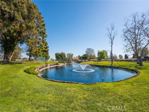 1681 Tam O Shanter M12 10H Road, Seal Beach, CA