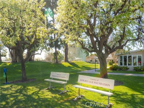 1681 Tam O Shanter M12 10H Road, Seal Beach, CA