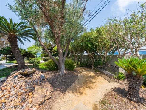 1681 Tam O Shanter M12 10H Road, Seal Beach, CA