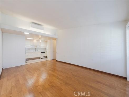 1681 Tam O Shanter M12 10H Road, Seal Beach, CA