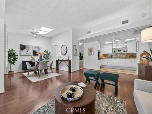 13581 Medinac Lane M5 71d , Seal Beach, CA