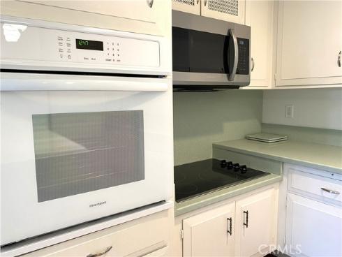 1681 Monterey Rd., M2-15d , Seal Beach, CA