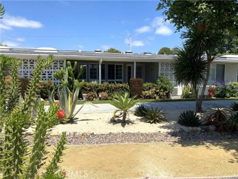 1681 Monterey Rd., M2-15d , Seal Beach, CA