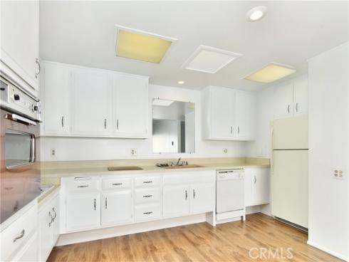 13741 Annandale 18J DriveM-1, Seal Beach, CA