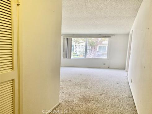 1603 Merion Way, M2-42l , Seal Beach, CA