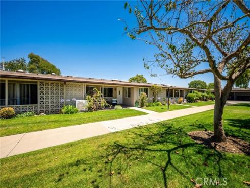 13381 El Dorado 202C M8 Drive, Seal Beach, CA