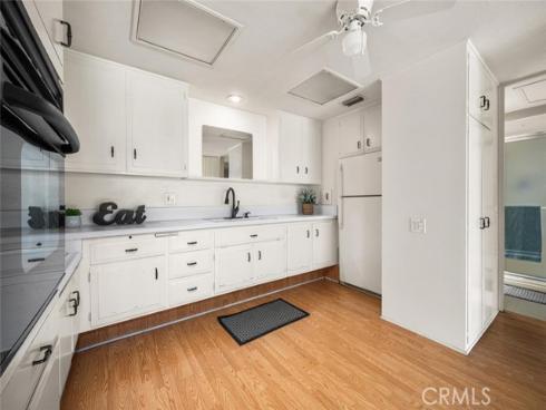 1562 Golden Rain 44D M2 Road, Seal Beach, CA