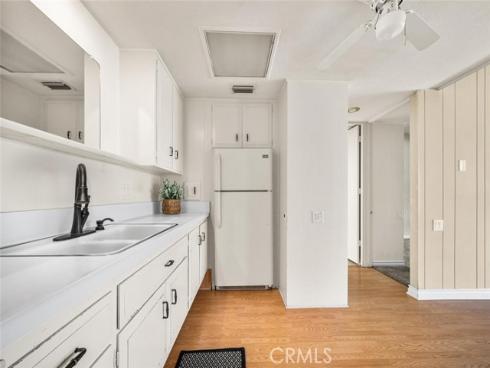 1562 Golden Rain 44D M2 Road, Seal Beach, CA