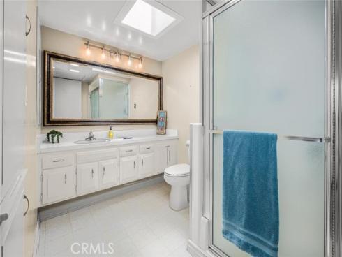1562 Golden Rain 44D M2 Road, Seal Beach, CA