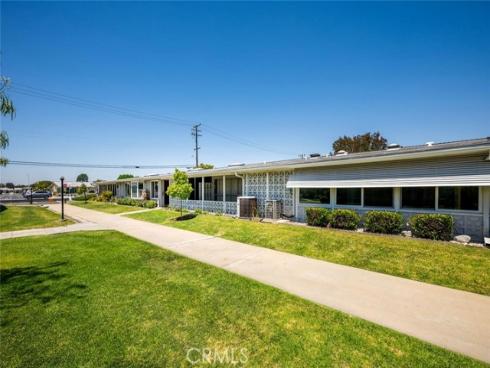 1562 Golden Rain 44D M2 Road, Seal Beach, CA