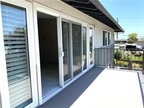1950 Mckinney Way, M15-11j , Seal Beach, CA