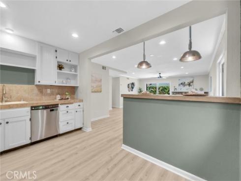 112 Stanford Lane, Seal Beach, CA