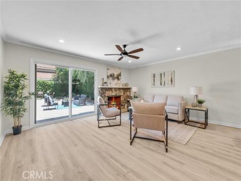 112 Stanford Lane, Seal Beach, CA