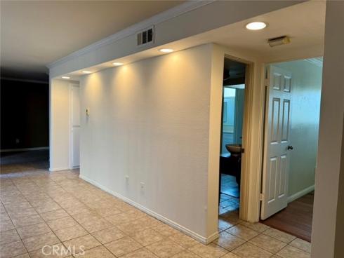 12476  Montecito  5  Road, Seal Beach, CA