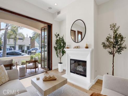 209 6th , Seal Beach, CA