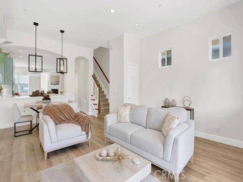 209 6th , Seal Beach, CA