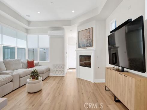 209 6th , Seal Beach, CA