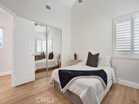209 6th , Seal Beach, CA