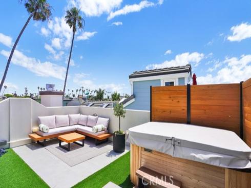 209 6th , Seal Beach, CA