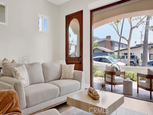 209 6th , Seal Beach, CA