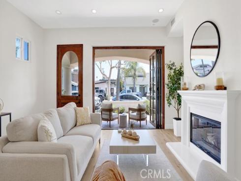 209 6th , Seal Beach, CA