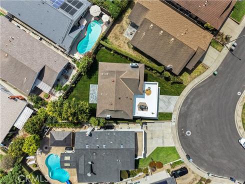 3690 Marigold , Seal Beach, CA