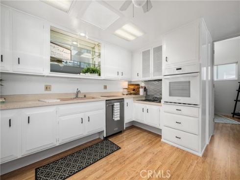 1562 Golden Rain 44G RoadM-2, Seal Beach, CA
