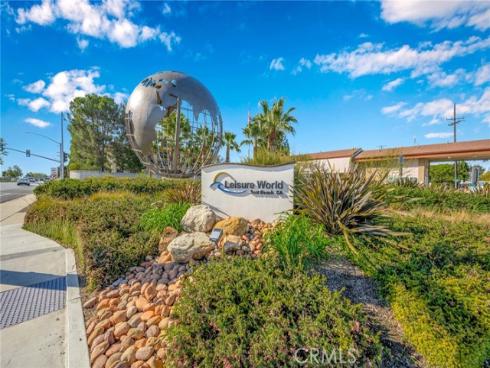 1562  Golden Rain  44G  RoadM-2, Seal Beach, CA