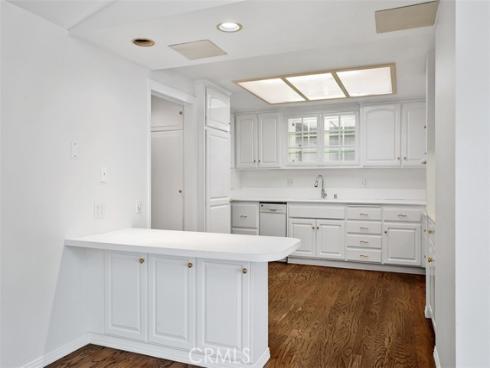 1740 Tam O'shanter 1A Road, Seal Beach, CA