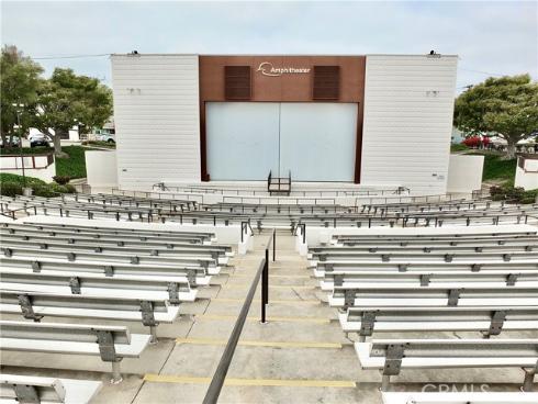 1740 Tam O'shanter 1A Road, Seal Beach, CA