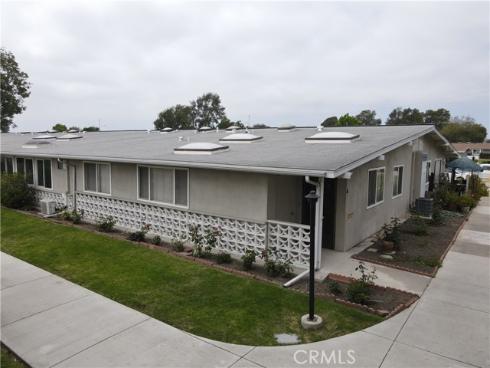 1842 Thunderbird 1A Drive, Seal Beach, CA