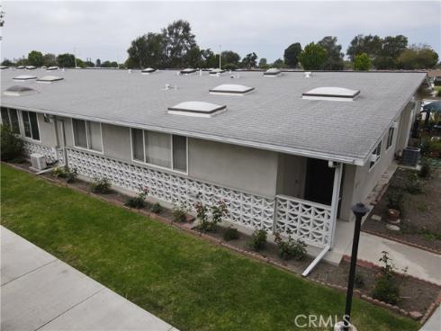 1842 Thunderbird 1A Drive, Seal Beach, CA