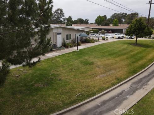 1842 Thunderbird 1A Drive, Seal Beach, CA