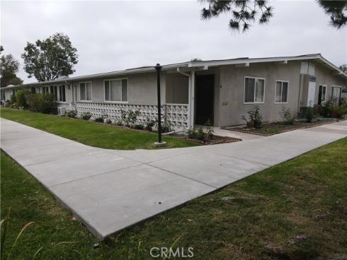 1842 Thunderbird 1A Drive, Seal Beach, CA