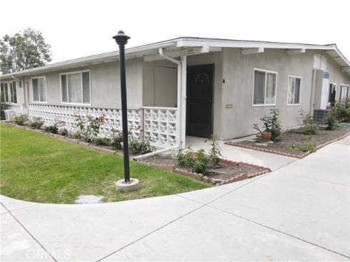 1842 Thunderbird 1A Drive, Seal Beach, CA