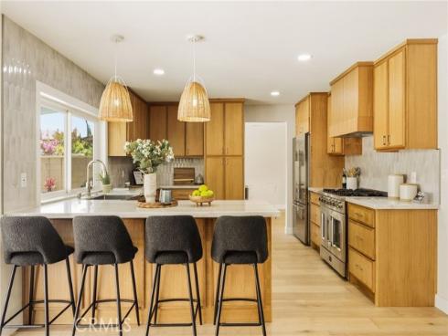 3790 Goldenrod St , Seal Beach, CA