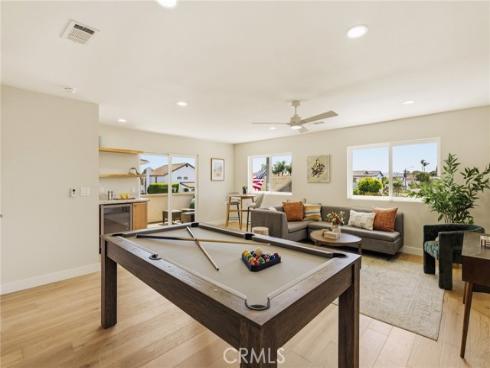 3790 Goldenrod St , Seal Beach, CA