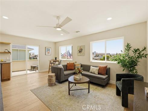 3790 Goldenrod St , Seal Beach, CA