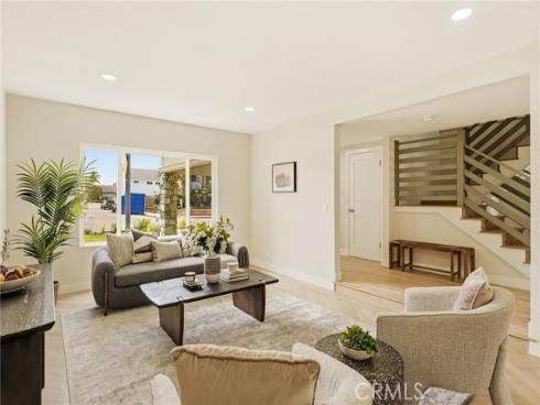 3790 Goldenrod St , Seal Beach, CA