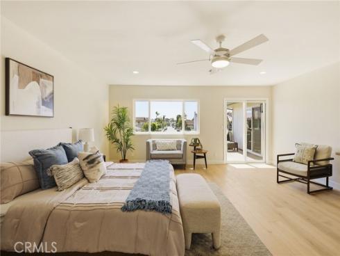 3790 Goldenrod St , Seal Beach, CA
