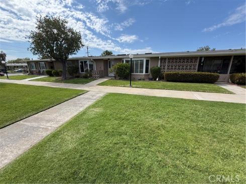 13220  Saint Andrews Dr. M10-253e  , Seal Beach, CA
