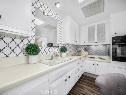 1381 Mayfield 141K M6 Road, Seal Beach, CA