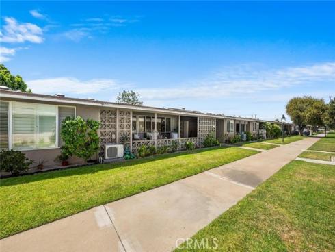 1381 Mayfield 141K M6 Road, Seal Beach, CA