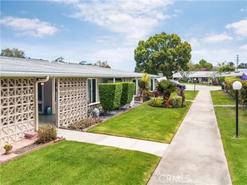 1800 Sunningdale 18b , Seal Beach, CA
