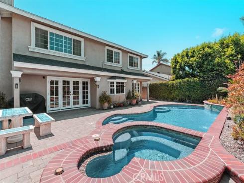 4341 Dogwood Avenue, Seal Beach, CA