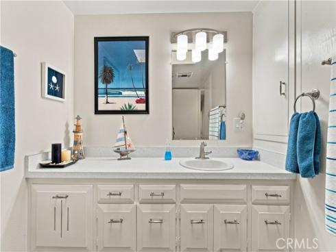 1261 Knollwood Road M4-45i , Seal Beach, CA