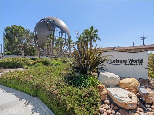 1261 Knollwood Road M4-45i , Seal Beach, CA