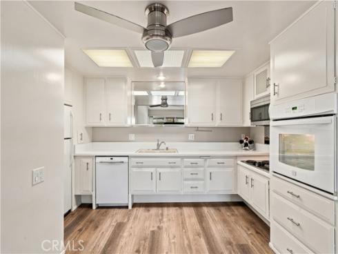 1261 Knollwood Road M4-45i , Seal Beach, CA