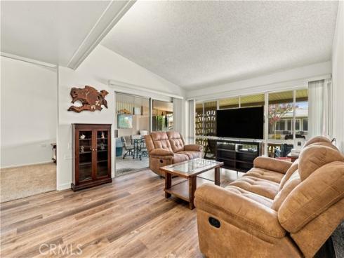 1261 Knollwood Road M4-45i , Seal Beach, CA