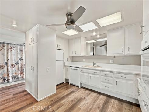 1261 Knollwood Road M4-45i , Seal Beach, CA